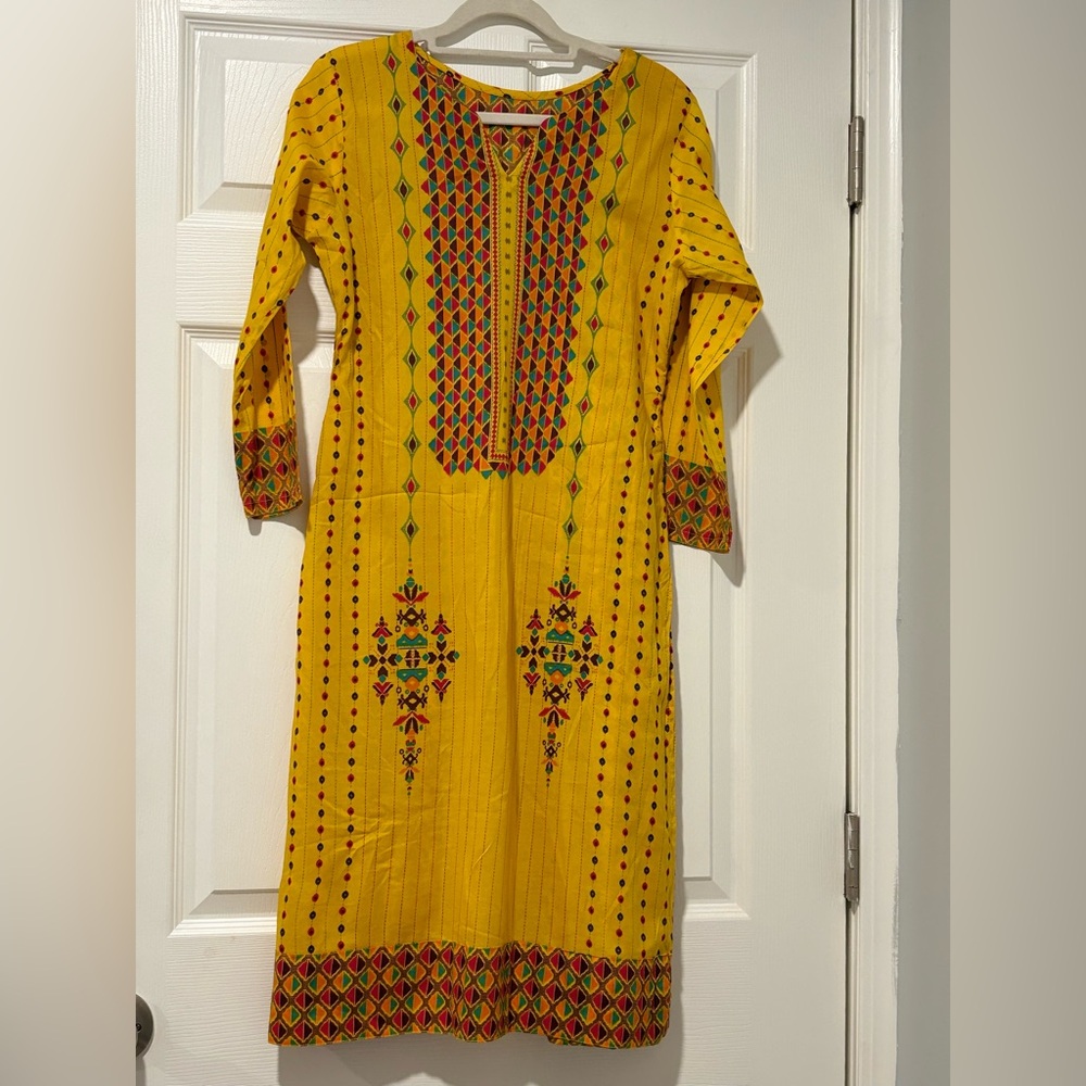 Pakistani kurta with dupatta